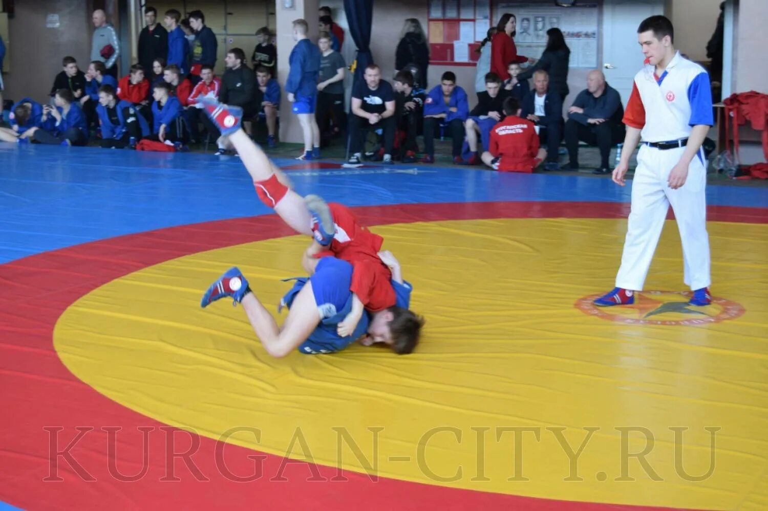 Самбо 2022 стрижавчук глеб. Самбо курган. Самбо курган черёмухово. Зал имени горбенко курган самбо. Самбо томск садаил сулейманов.