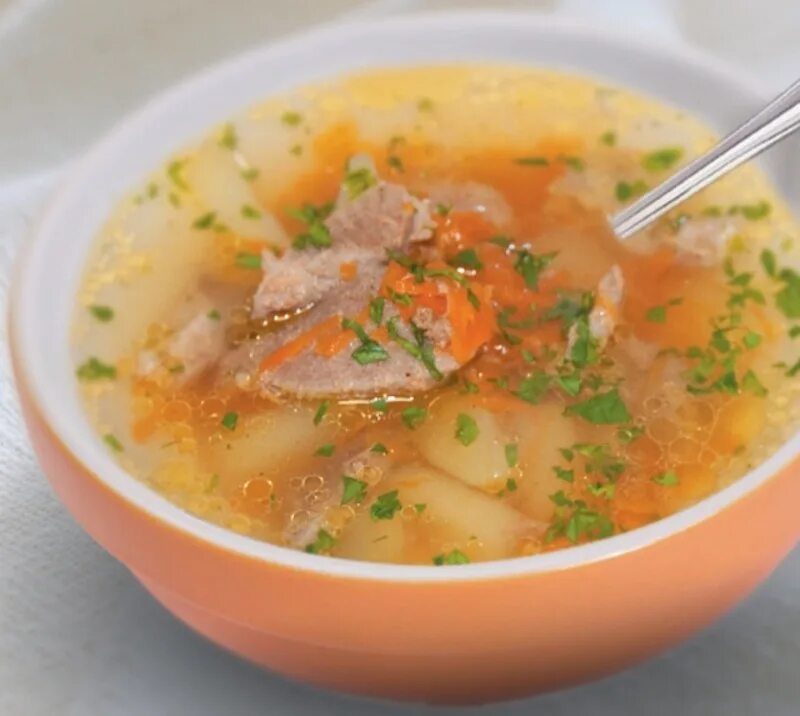 Суп с мясом и картошкой рецепт. Суп из свинины. Суп со свининой. Суп со свининой и картошкой. Картофельный суп со свининой.