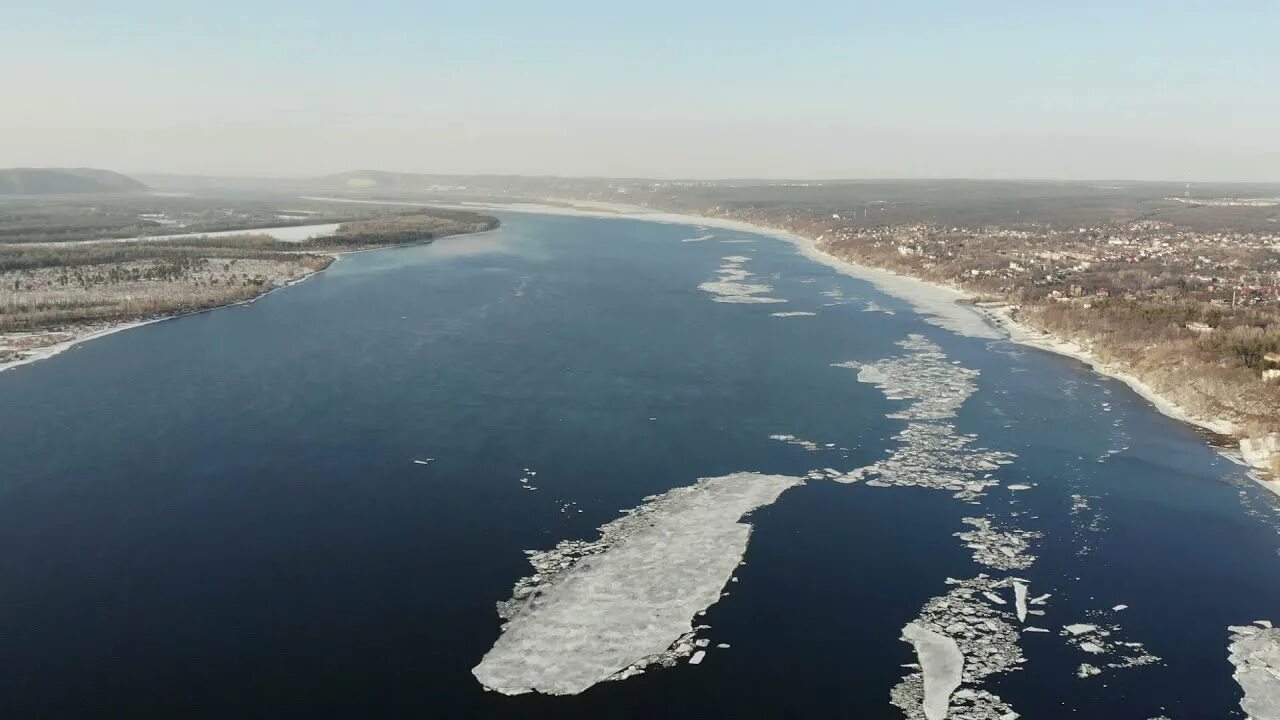 Ледоход в самаре. Ледоход на Волге Самара. Ледоход на Волге в Самаре. Ледоход на Волге в Самаре, вид сверху. Ледоход на Волге в Самаре 2022.