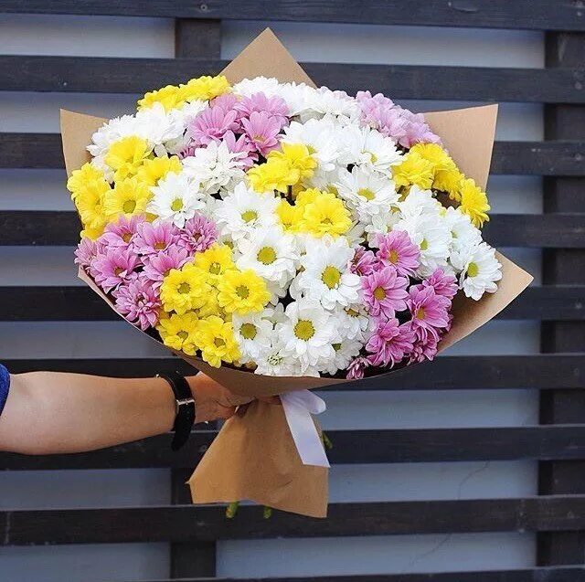 Роза мисс пигги 51 роза. Как будет выглядеть букет. Красивые букеты из кустовых роз. Как будет выглядеть букет. Альстромерия и гипсофила в букете.