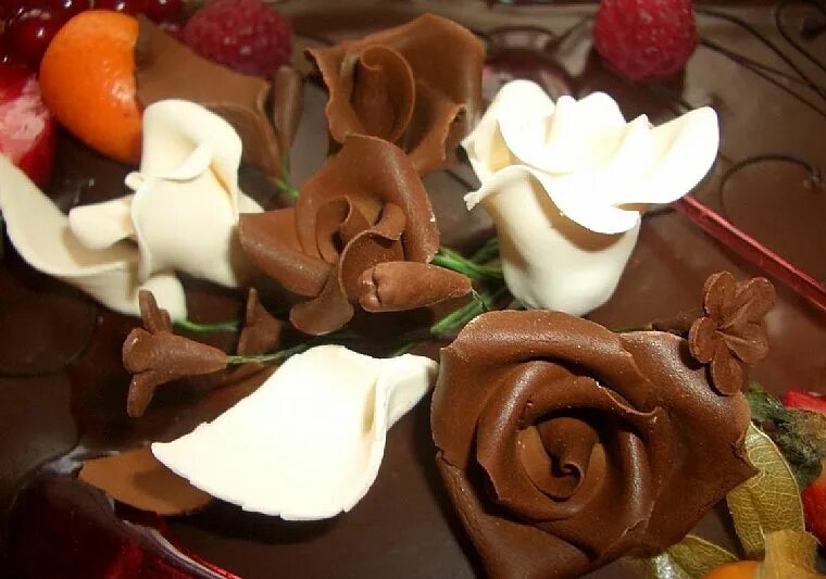 Цветы из пластичного шоколада своими руками eCookie.ru