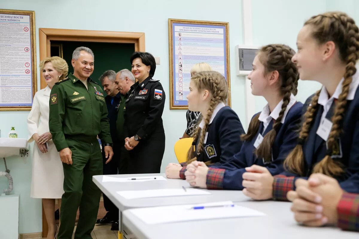 Московский кадетский корпус Пансион воспитанниц. Пансионат воспитанниц Минобороны РФ. Пансионат благородных девиц Министерства обороны. Московский кадетский корпус "Пансион воспитанниц МО РФ".