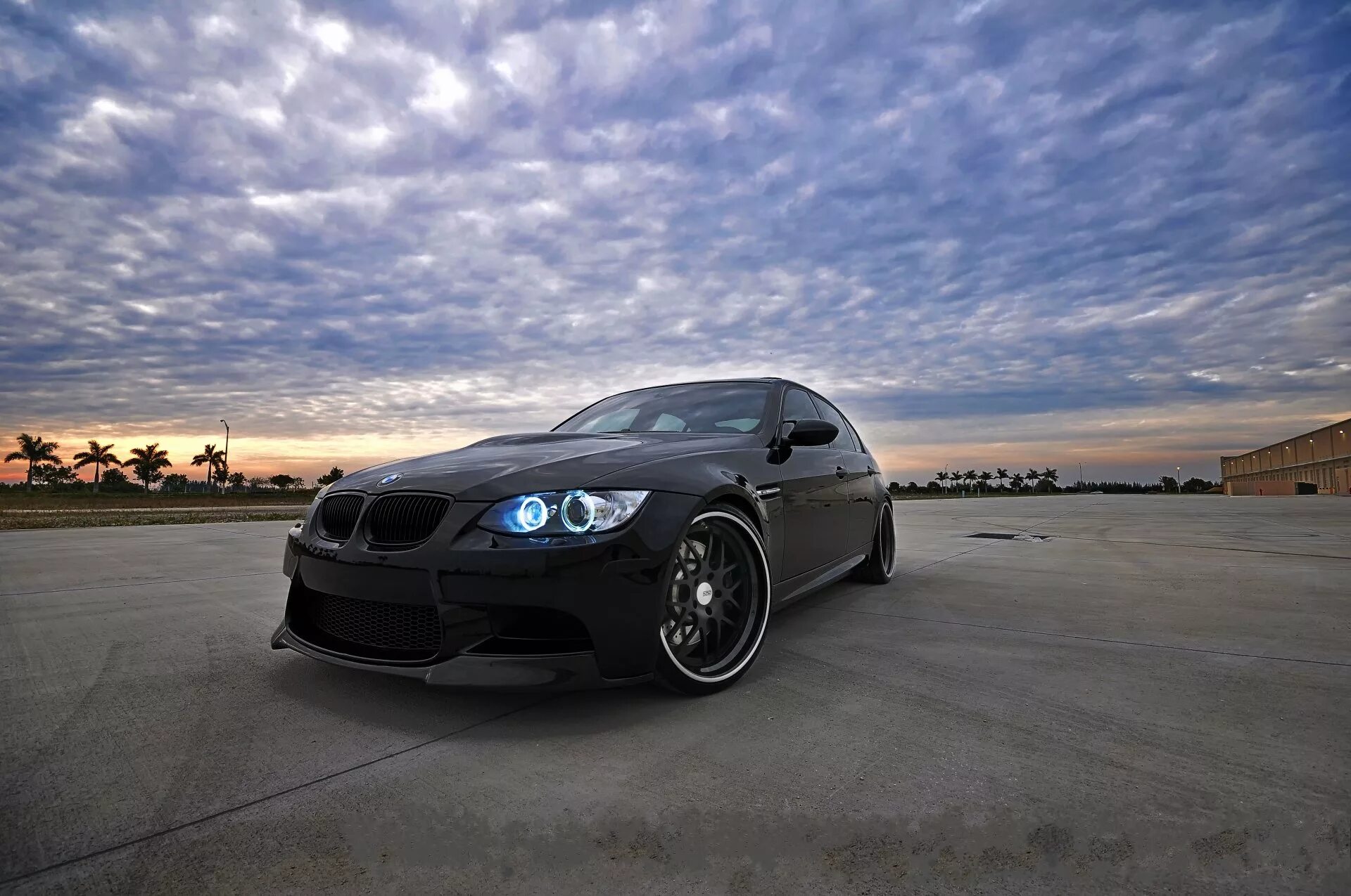 Картинки bmw. BMW e90 Black. BMW m3 e90. BMW m5 e60. BMW e92 m 4k черная.