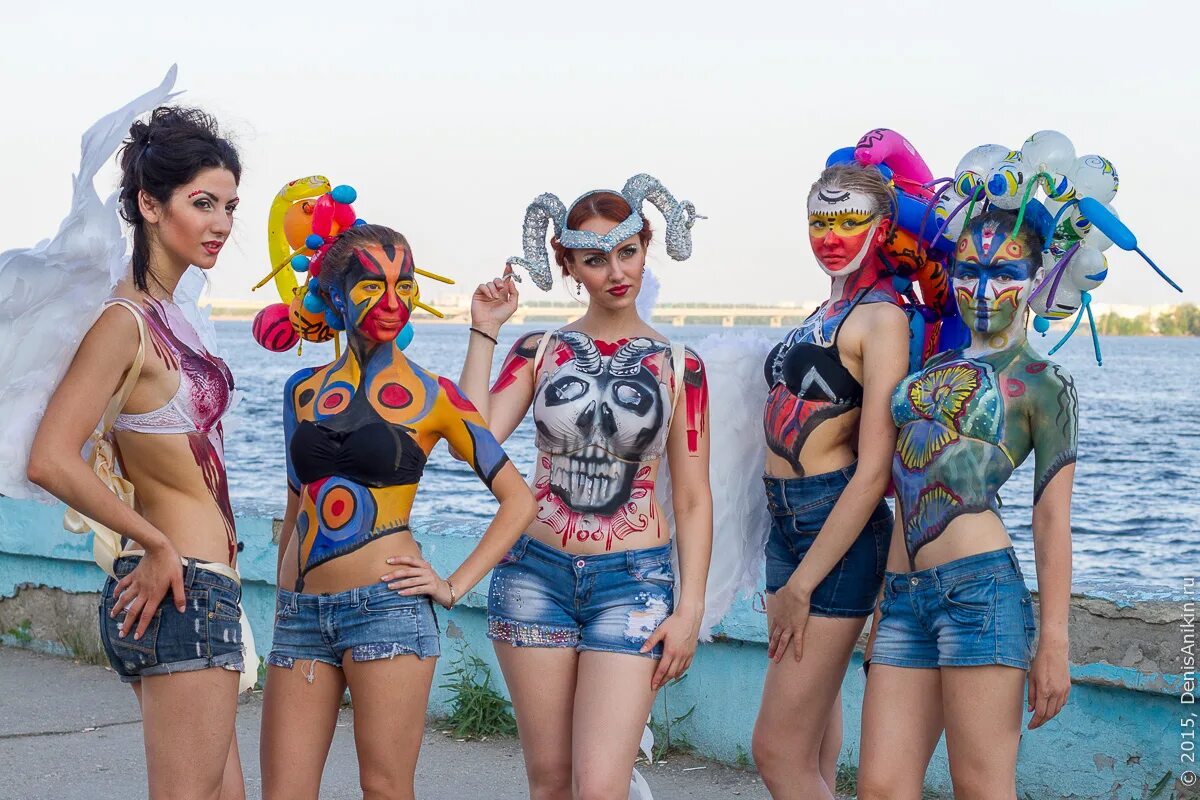 день нептуна боди арт. праздник нептуна в коктебеле. боди арт коктебель. детский пляжный боди-арт. детский бодиарт на теле ниже пояса.