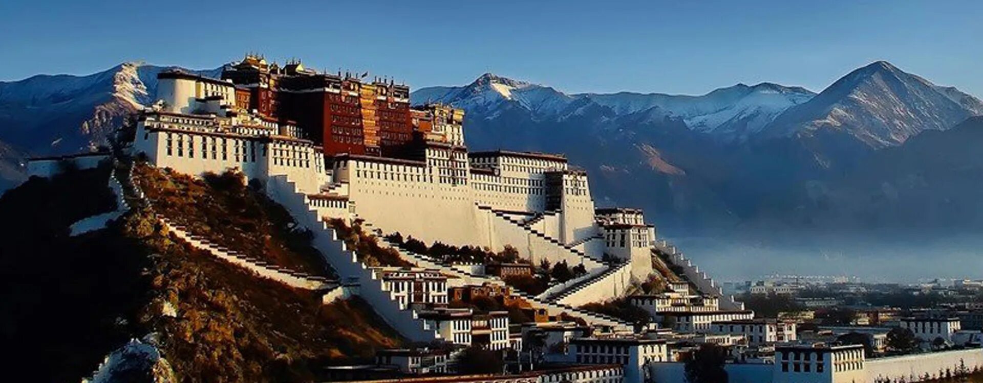 File:Potala Palace, August 2009.jpg - Wikipedia