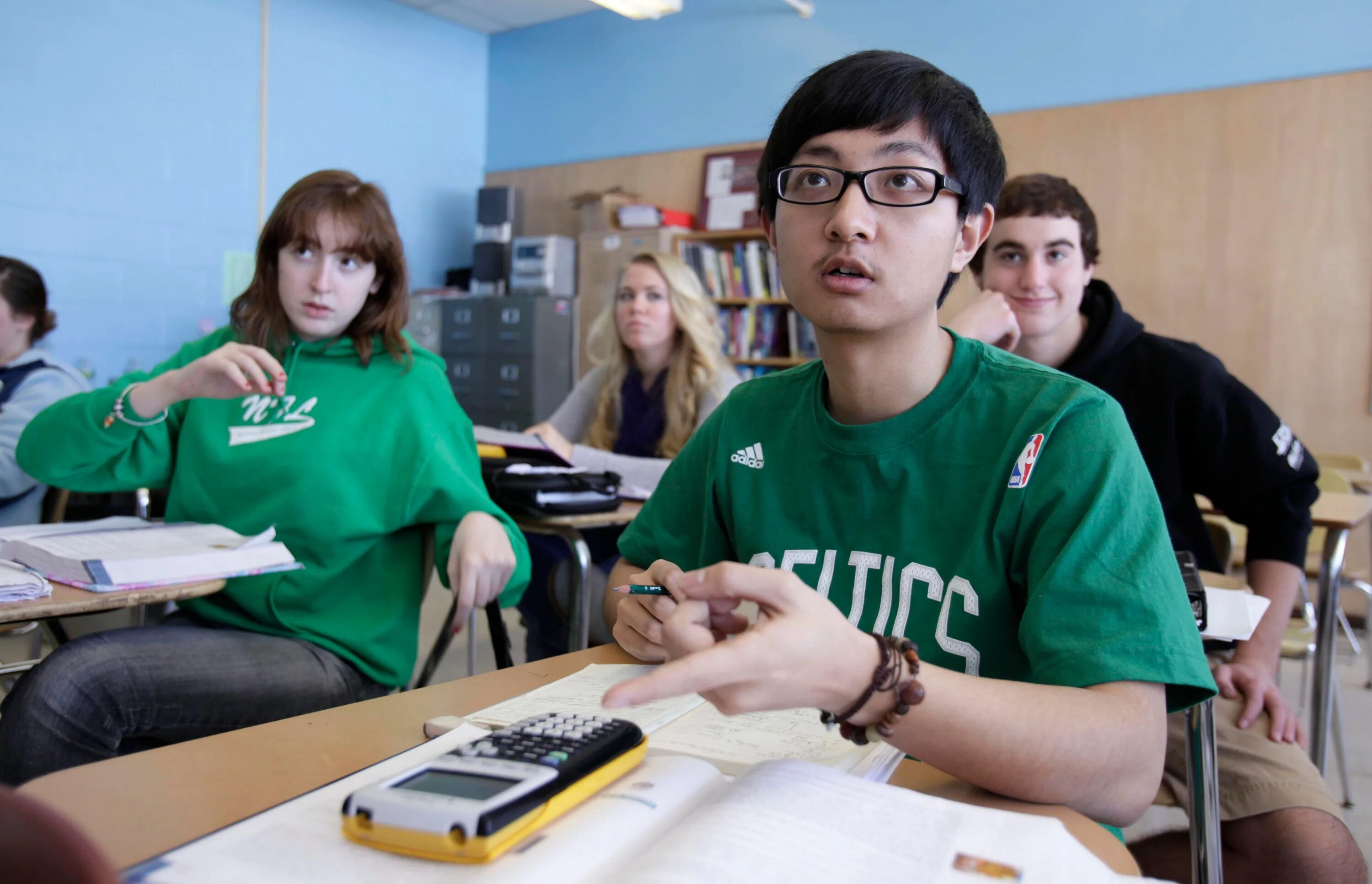 Ученики в сша. School seeks. Чартерная школа. Greenfield intermediate school. Средняя школа в америке.