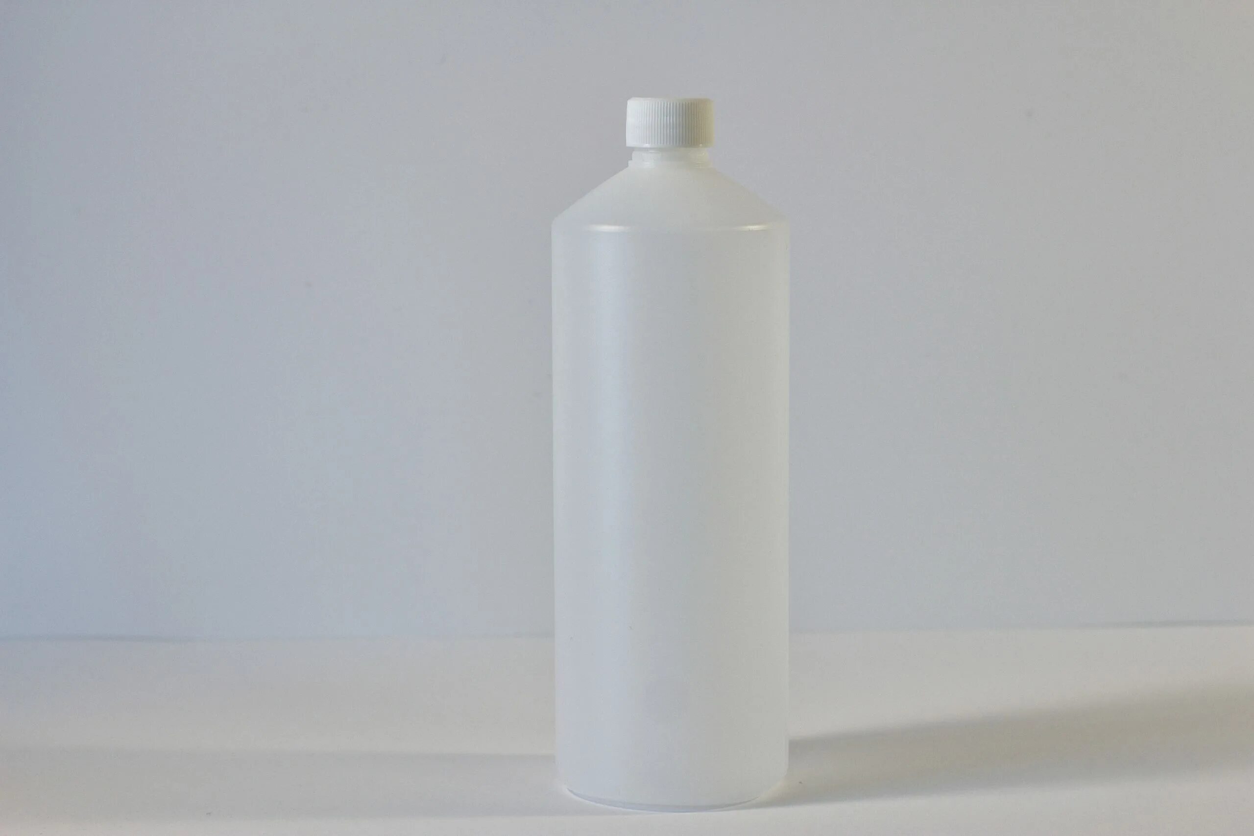 HDPE Square White opaque Bottles 100 ml. HDPE флакон с насадкой для пены. Бутылка для пенной насадки 1л с мерной шкалой. Бутылка фарфоровая 1 литр. 1 litre ru