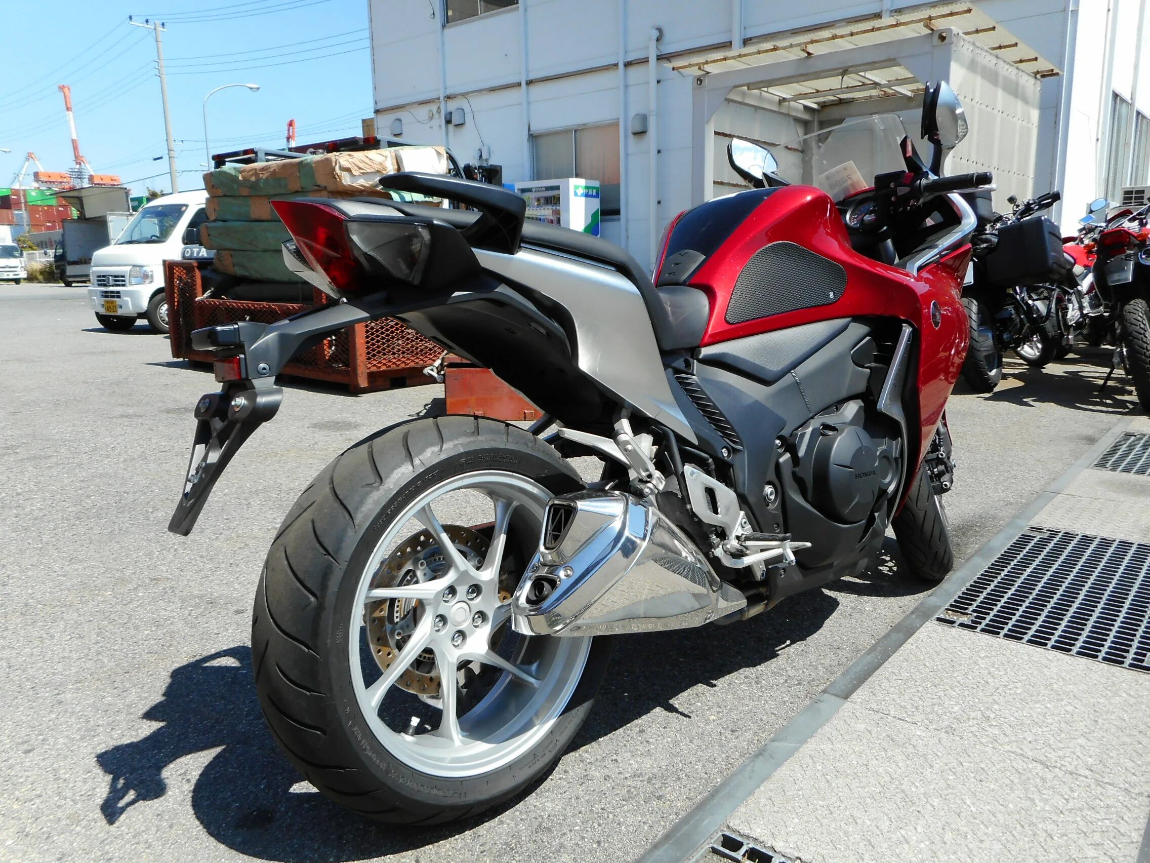 Honda vfr1200f. Honda VFR 1200. Honda VFR 1200 2018. Honda VFR 1200 F Street. Honda vfr купить