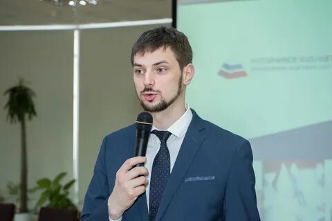 Директор молодежи