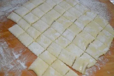 Тесто квадратиками с мясом