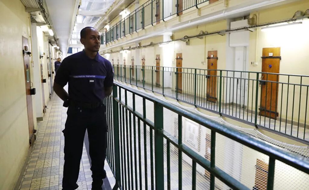 тюрьма в америке спортзал.