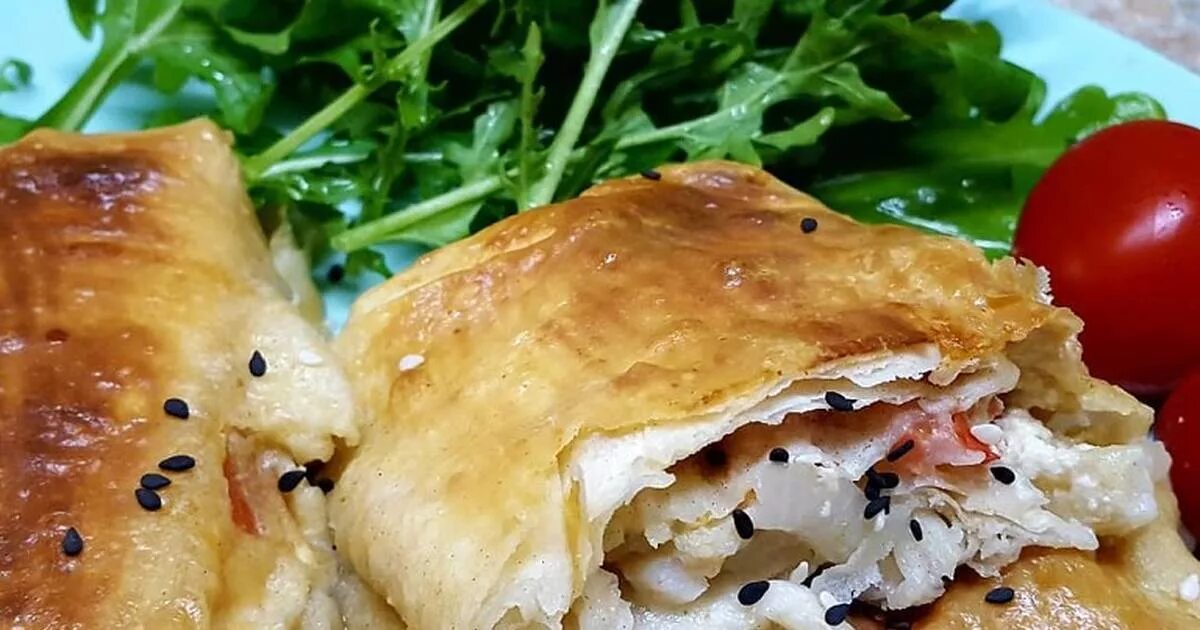 рыба в лаваше в духовке пошаговый. конвертики из лаваша с рыбой. конвертики с рыбой в лаваше. лаваш с консервами рыбными. форель запеченная в лаваше.