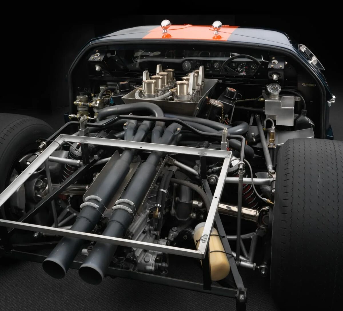 Нулевой двигатель. Форд gt40 двигатель. Форд ГТ 40 двигатель. Ford gt 40 мотор. Двигатель Ford gt40 1966.