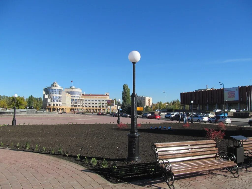 Площадь петра великого липецк. Липецк площадь петра великого в декабре. Липецк площадь петра великого зимой. Площадь петра великого 7 липецк. Липецк площадь петра карусели.