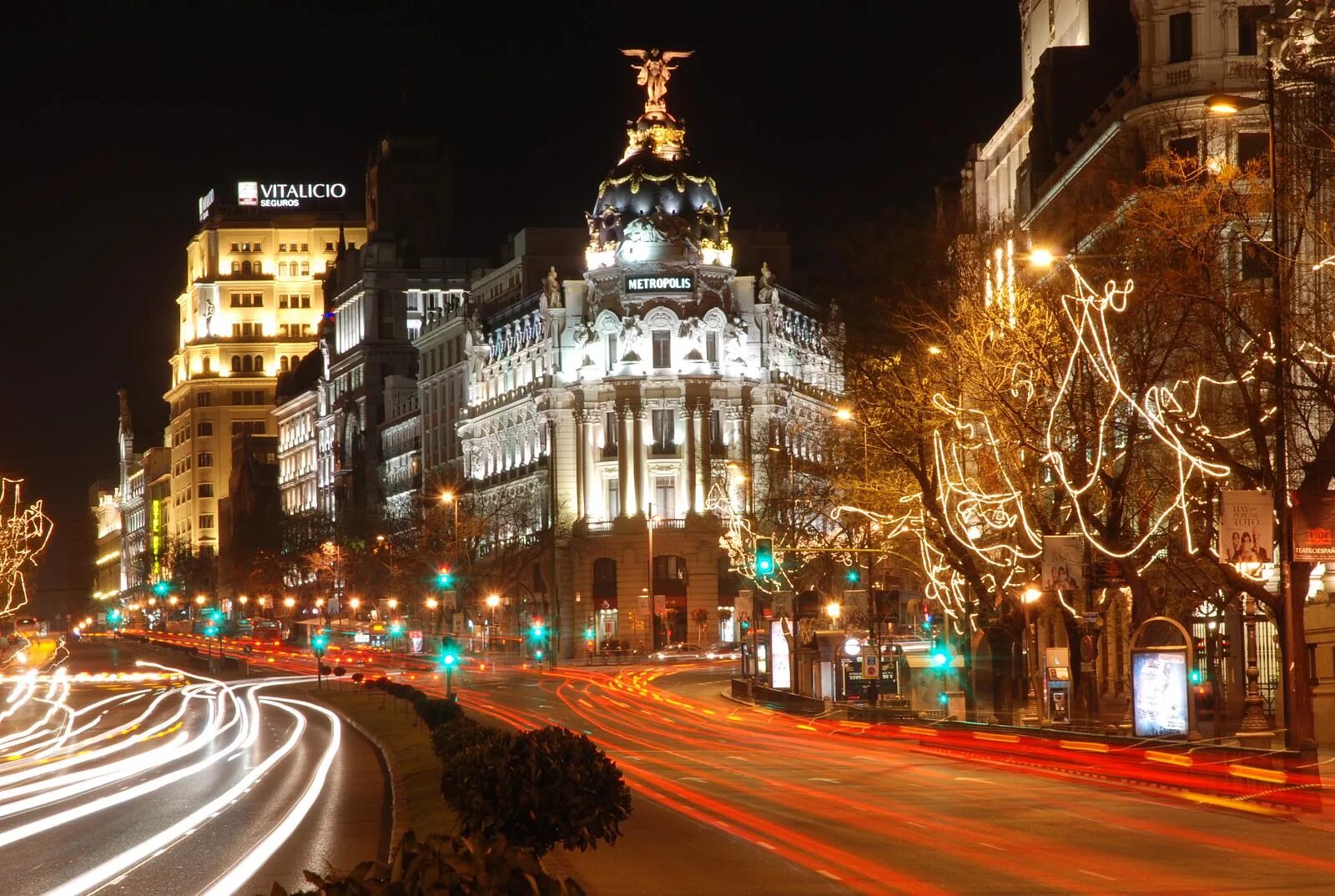 New spain. Рождество в Мадриде. Испания Мадрид зимой. Испания НГ Мадрид. Рождественский Мадрид.