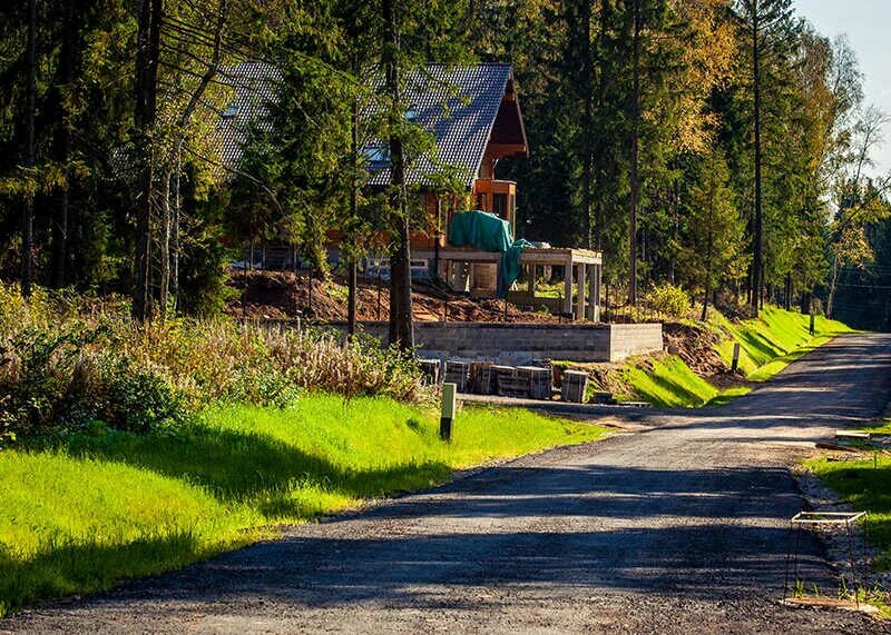 Екатериновка тверская область конаковский район. Есипово форест коттеджный поселок. Токсово озеро парк коттеджный поселок. Екатериновка тверь посёлок. Петергоф пруд бауш коттеджный поселок.