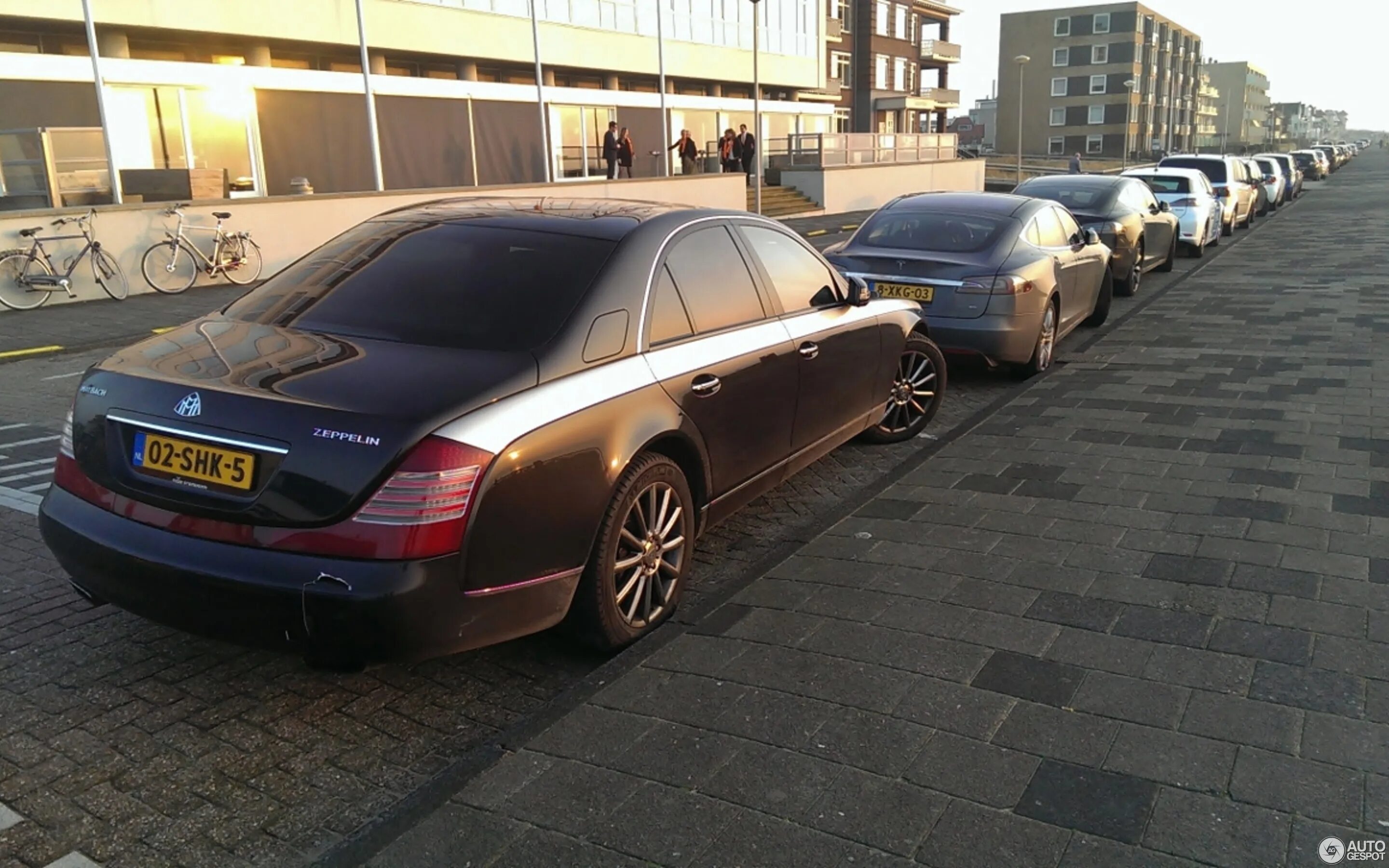 Майбах хамелеон. Maybach 57s Zeppelin. Maybach 57s. Maybach 57 Zeppelin. Майбах 57 Цеппелин.