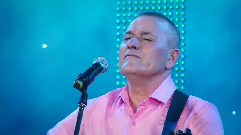 Радиф тошлэремэ. Сюбаев нурислам. Нурислам певец. Хэр конне керэсен тошемэ кто поет нурислам. Песня энкей татарская.