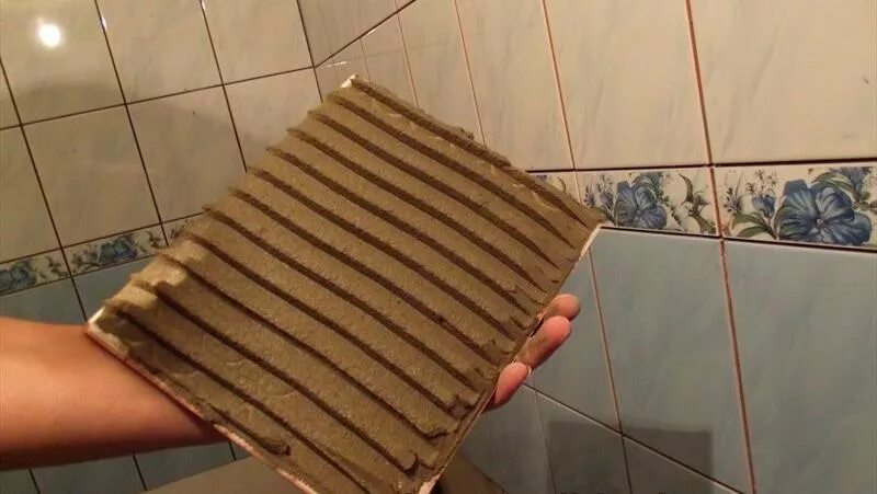 Как приклеить отпавшую