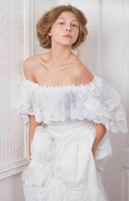 Таисия вилкова биография личная жизнь фото Актриса "Гоголя" Таисия Вилкова поделилась трогательным видео с дочерью Серафимо