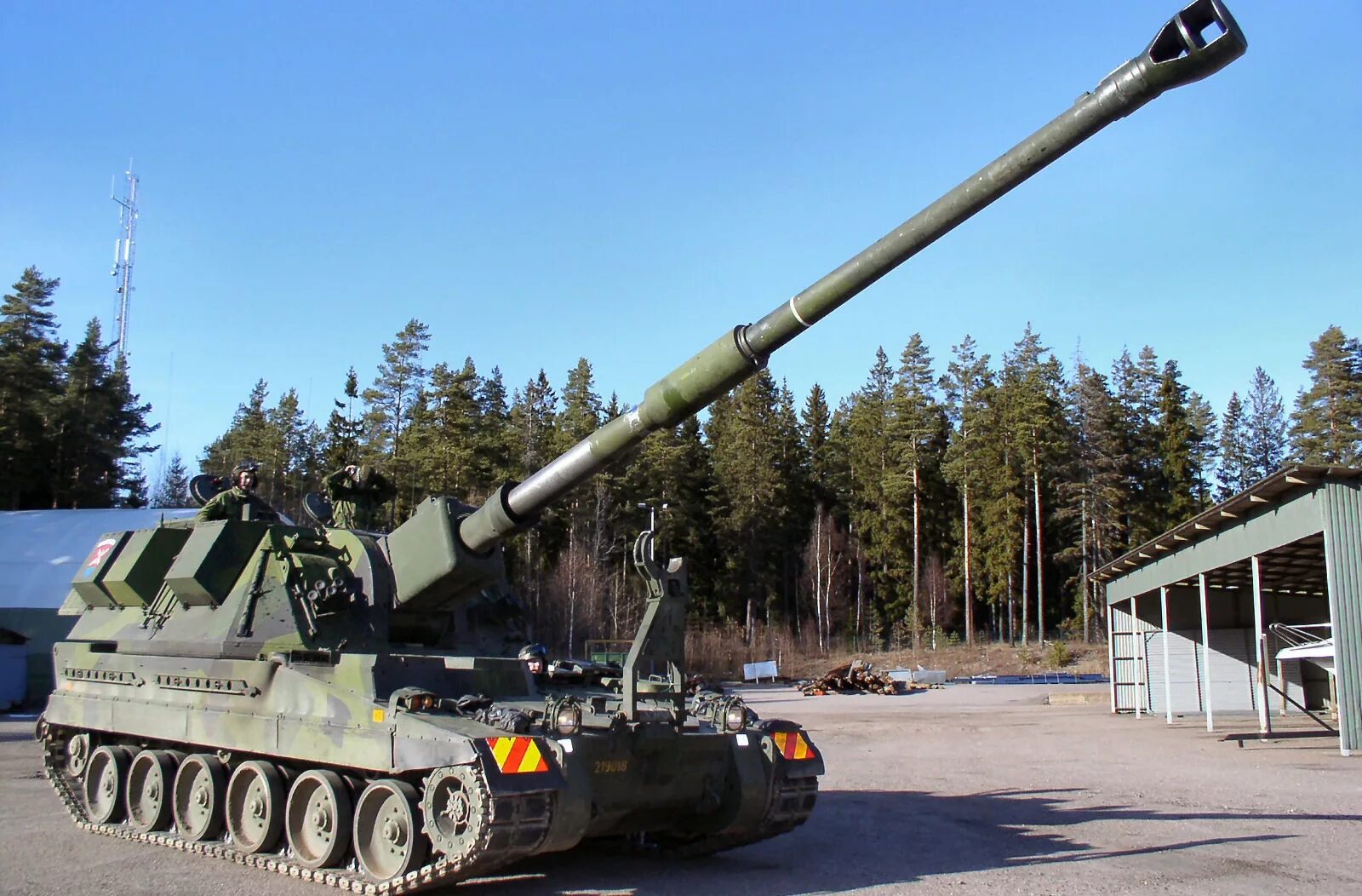 Танк гаубица. Сау as-90. самоходных гаубиц as90. as 90 гаубица. сау as90 braveheart.