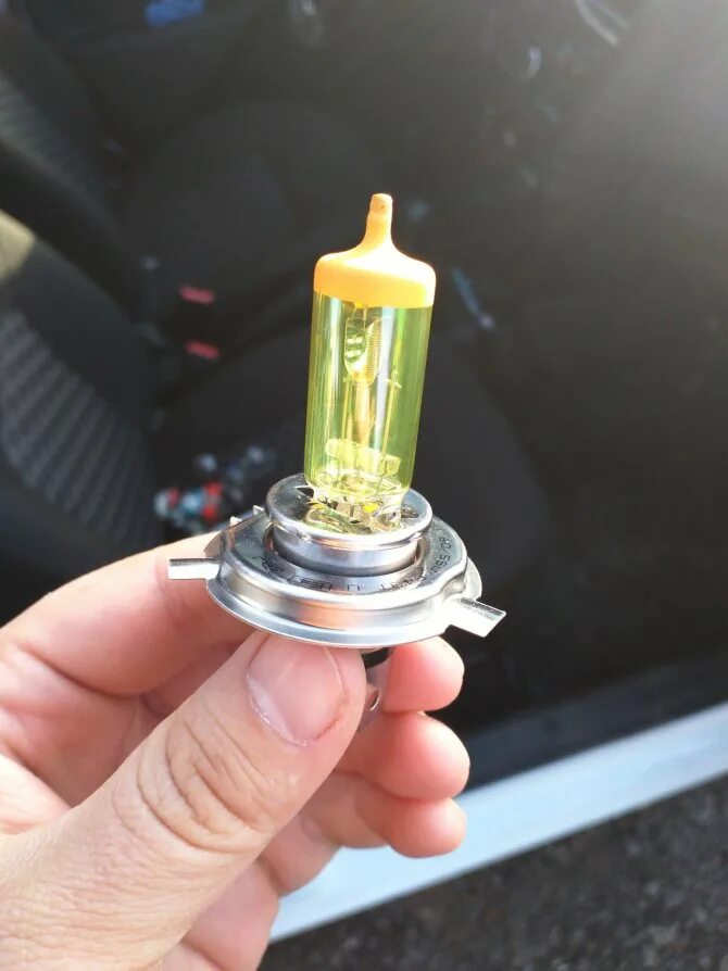 Лампочка ближний дальний лада гранта. Лампы гранта 2020. Лампочка ближнего света ваз 2190. Дхо лада гранта фл цоколь. Лампочка лада гранта ближний свет.