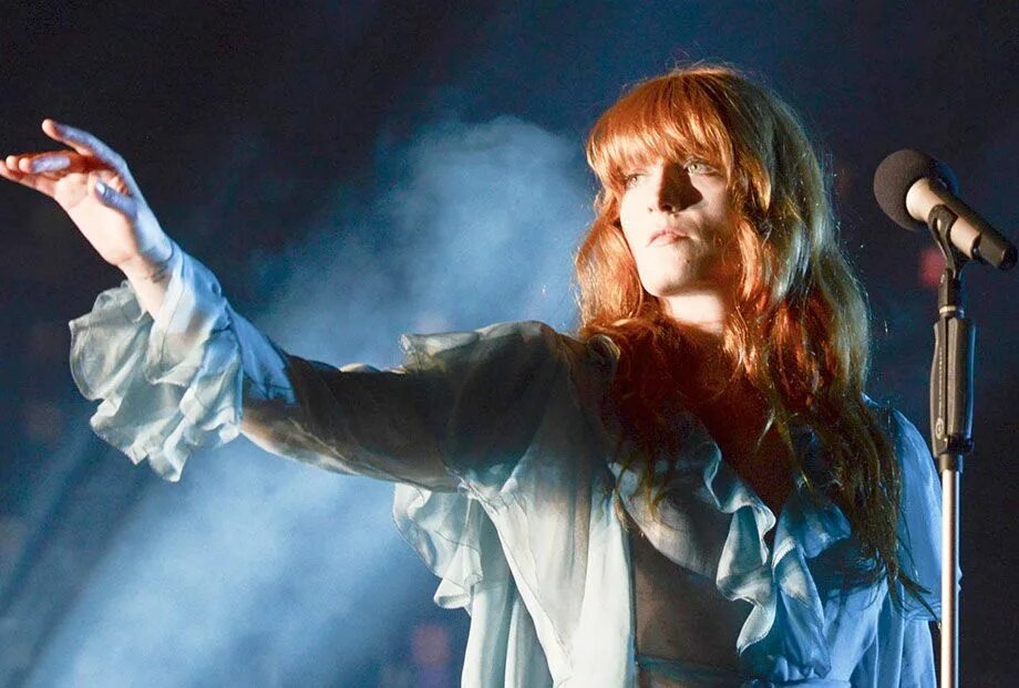 Florence the machine dog days are. Florence Welch. Florence the Machine. Группа Florence and the Machine. Florence and the Machine концерт.