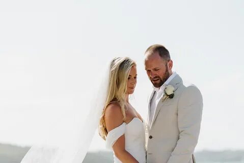 With idyllic weather and a stunning location, Chole and Jason'