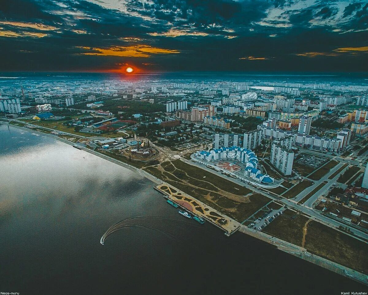 Город Нижневартовск. Набережная Оби Нижневартовск. Река Обь Нижневартовск. ХМАО Югра Нижневартовск.