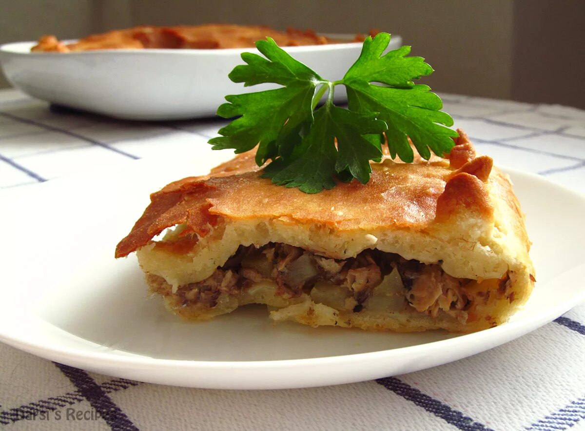 Кубите пирог. Кубете крымско татарское. кубете (или кобете). пирог кубете. кубите крымчаков.