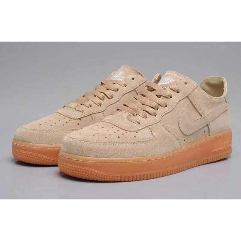 Найк аир бежевые. Nike Air Force 1 Low Suede. Nike Air Force 1 Suede. Найк аер Форс 1 бежевый. Nike Air Force 1 Low бежевые мужские.