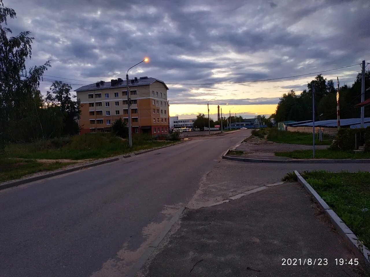 Остановка братьев кашириных молодогвардейцев. Пожар в брянске тушение. Ул чп. Дтп на мельникайте тюмень. Ул чп.