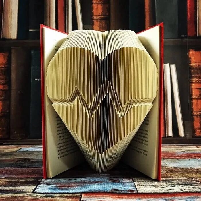 Самые оригинальные книги. Самые оригинальные книги. Брайан деттмер скульптуры. Самые оригинальные книги. Объёмные книжки раскладушки.