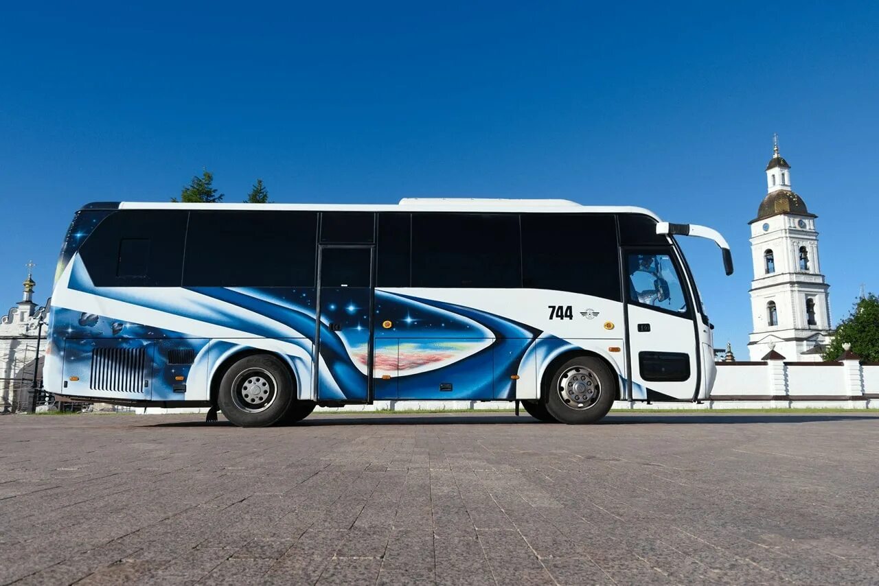 Патп тобольск. Hyundai universe space luxury 2019. Хайгер 6928. Лиаз 44е731. Автобус 818 екатеринбург североуральск.