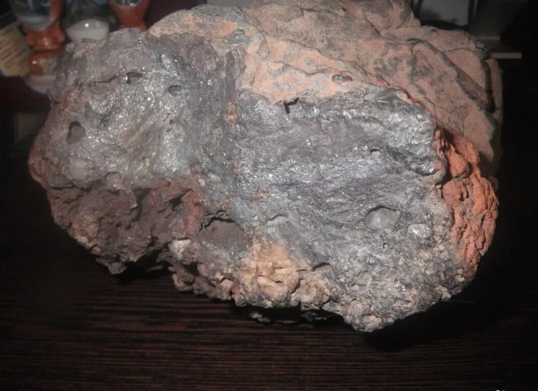 Метеорит 17. Метеорит тунгусский метеорит. ахондриты метеориты. метеориты каменные хондриты. осколок метеорита.