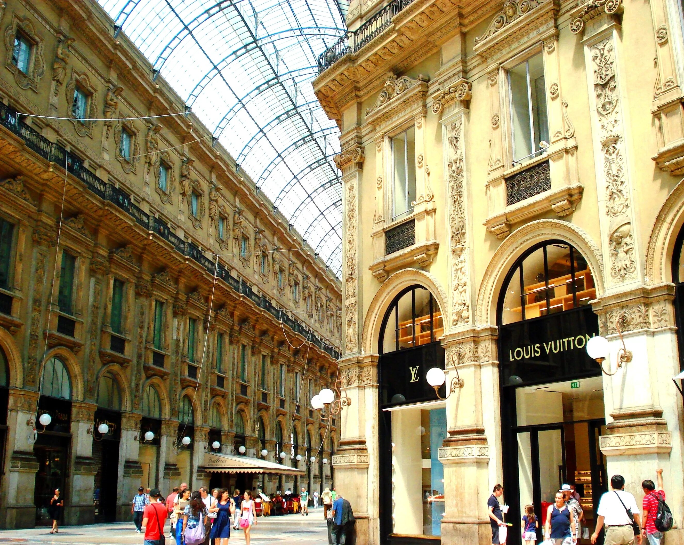 Max mara milano fashion week. Италия столица моды. Столица итальянской моды. Столица итальянской моды. Столица итальянской моды.
