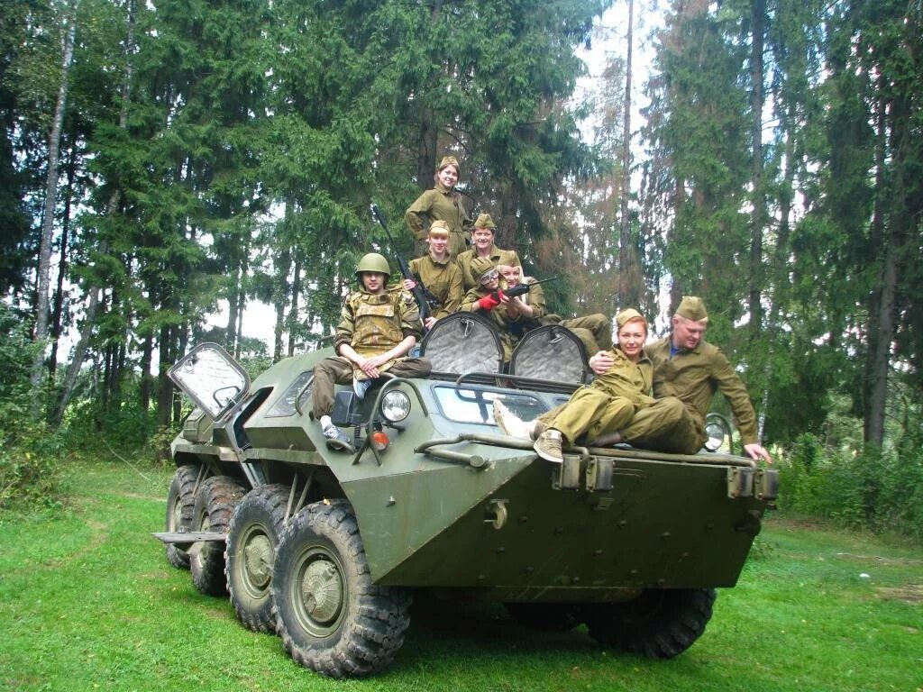 Катание на танке т-62. Покататься на танке в подмосковье. Поездка на танке. Поездка на танке. Катание на танке в подмосковье.