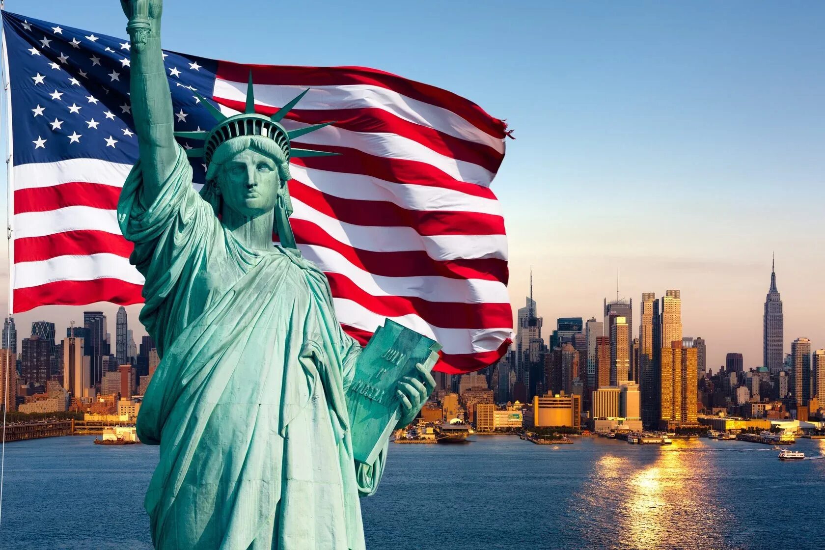 Слова связанные с америкой. Статуя свободы Нью-Йорк. Флаг США И статуя свободы. Флаг Америки со статуей свободы. США статуя свободы фото.