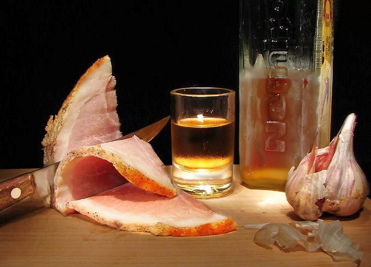 Икры и сало песня. Закуски на стол. Икры и сало песня. Дети рейв икры и сала. Горилка сало лук.