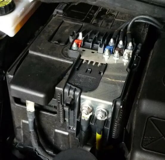 Ситроен ц 4 как снять аккумулятор How to Replace the Battery at the Citroen c3 Citroen C3 DIY YouTube
