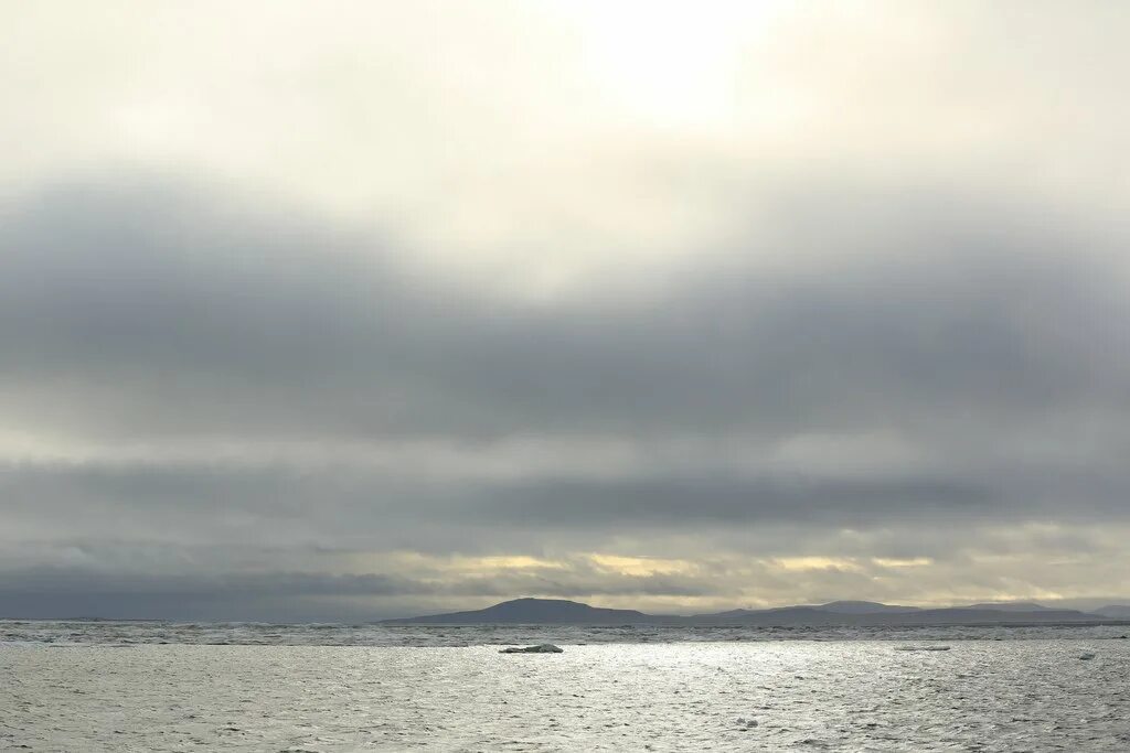 Берег чукотки. Лагуна чукотка. Где находится чукотское море на карте. Береговая линия северного ледовитого океана россии. Купание в чукотском море.