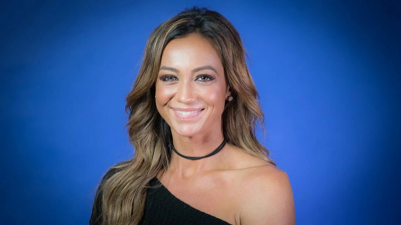 Ведущая fox sports. Кейт абдо. Кейт абдо телеведущая kegs. Кейт абдо. Kate abdo.