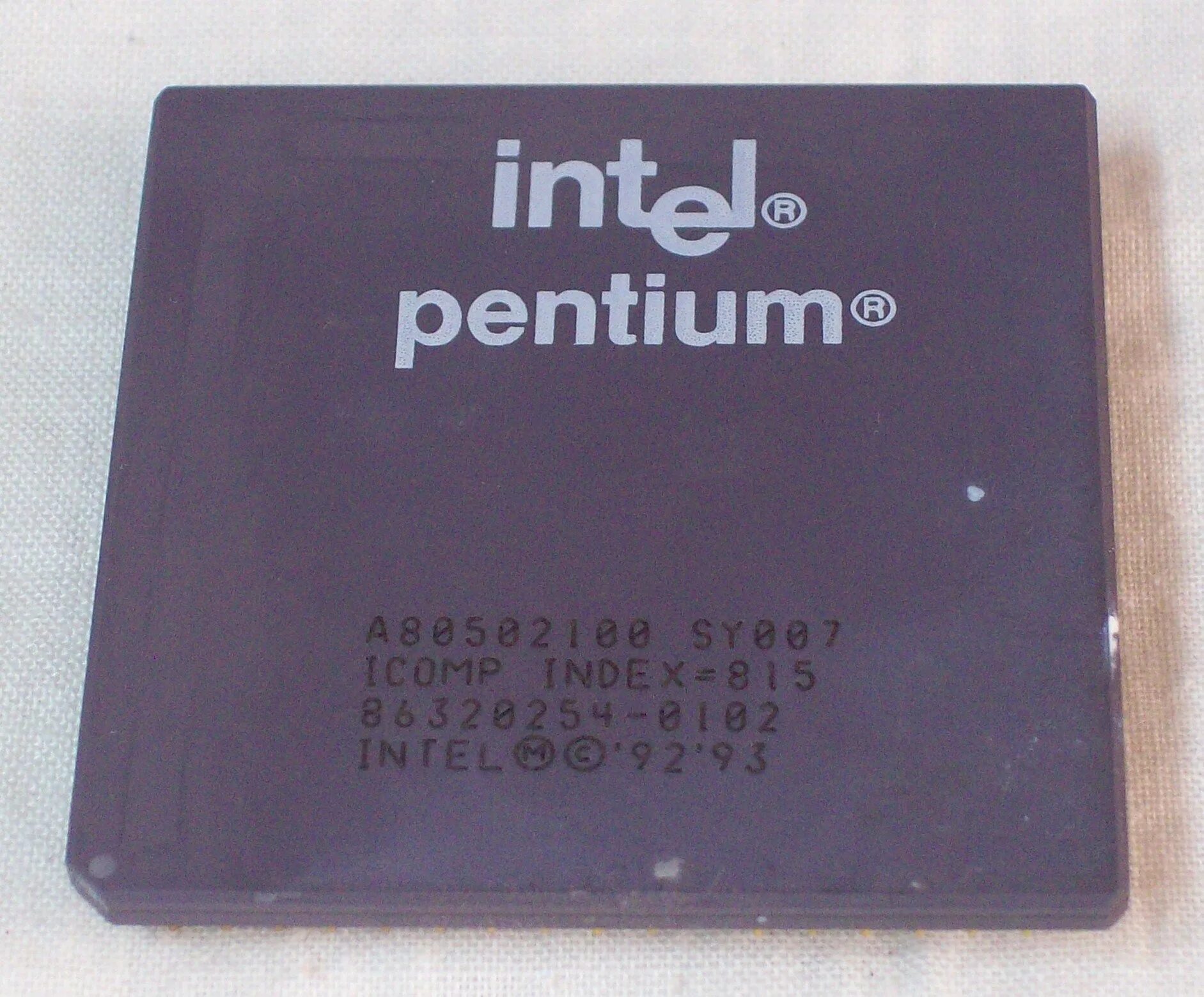 Пентиум 1. Процессор Intel Pentium 1. Пентиум 1 корпус 1996. Intel Pentium 133 133 МГЦ. Pentium 100 MHZ.