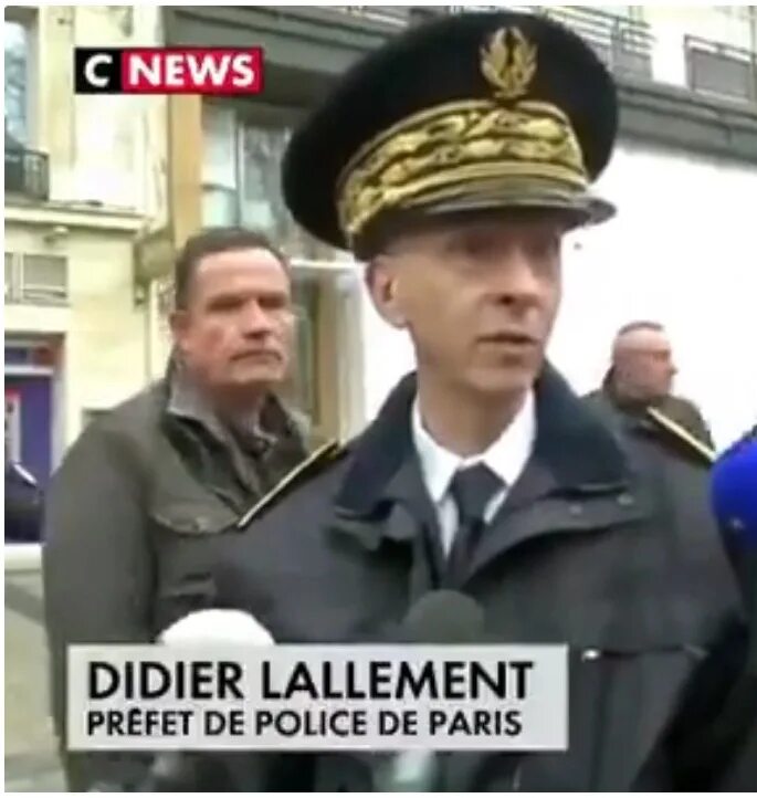 Новость во франции аварии вчера. Префект франции департамента. Шеф полиции. Перфект парижской полиции. Начальник полиции парижа.
