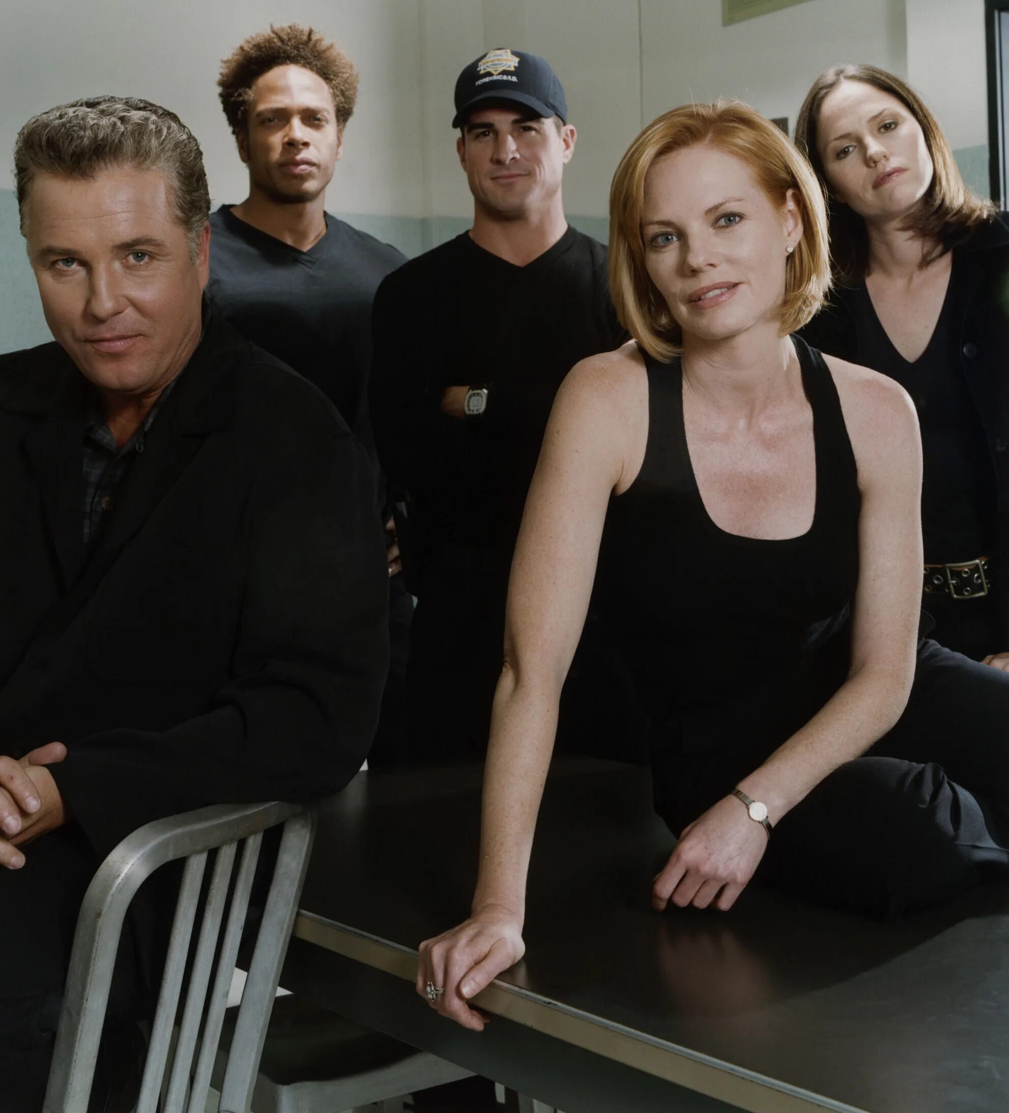 «безумцы» mad men (2007-2015), amc. Кэти фицджеральд glee. Cast scene. Csi лас-вегас лаборантка. Дэвид ходжес csi.