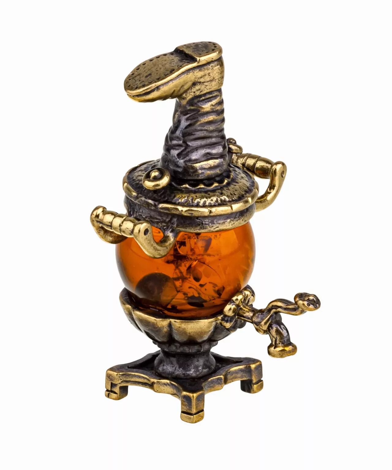 Самовар на дровах. Самовар с сапогом. Самовар с сапогом. Труба для самовара. Сувенир самовар с сапогом.