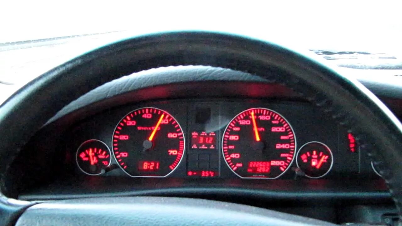 Ауди 100 скорость. Ауди 100 с 4 240 км ч. спидометр ауди 320 км. спидометр ауди а6 c8.