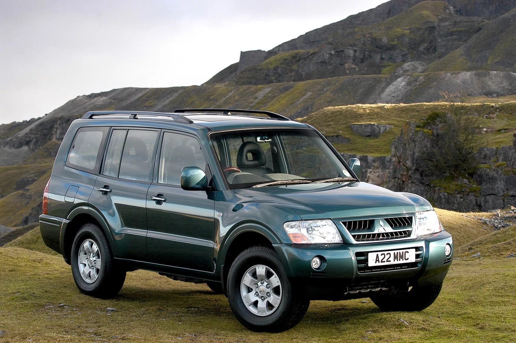 Mitsubishi Pajero 1999-2006. Паджеро 3 поколения. Мицубиси Шогун. Mitsubishi Pajero Шогун.