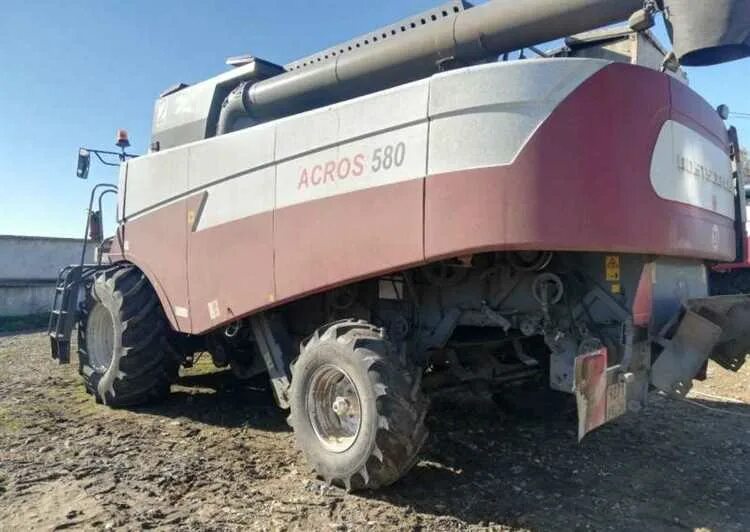 Акрос рб. Комбайн acros 580. рсм-142 acros. сузуки акрос 250. топливный бак комбайна.