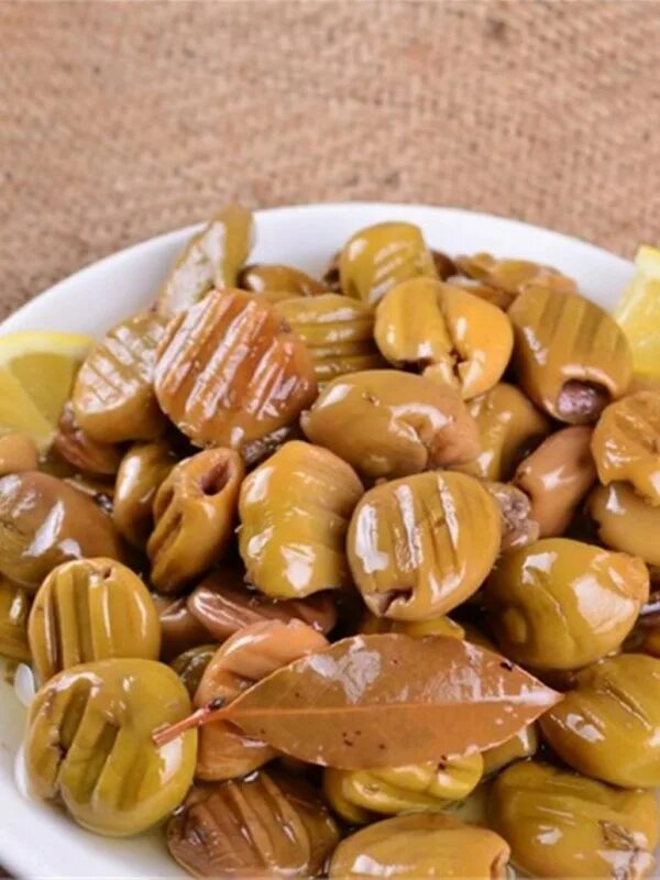 Копченые оливки. Турецкие оливки на гриле. Копченые маслины. Жареные оливки.